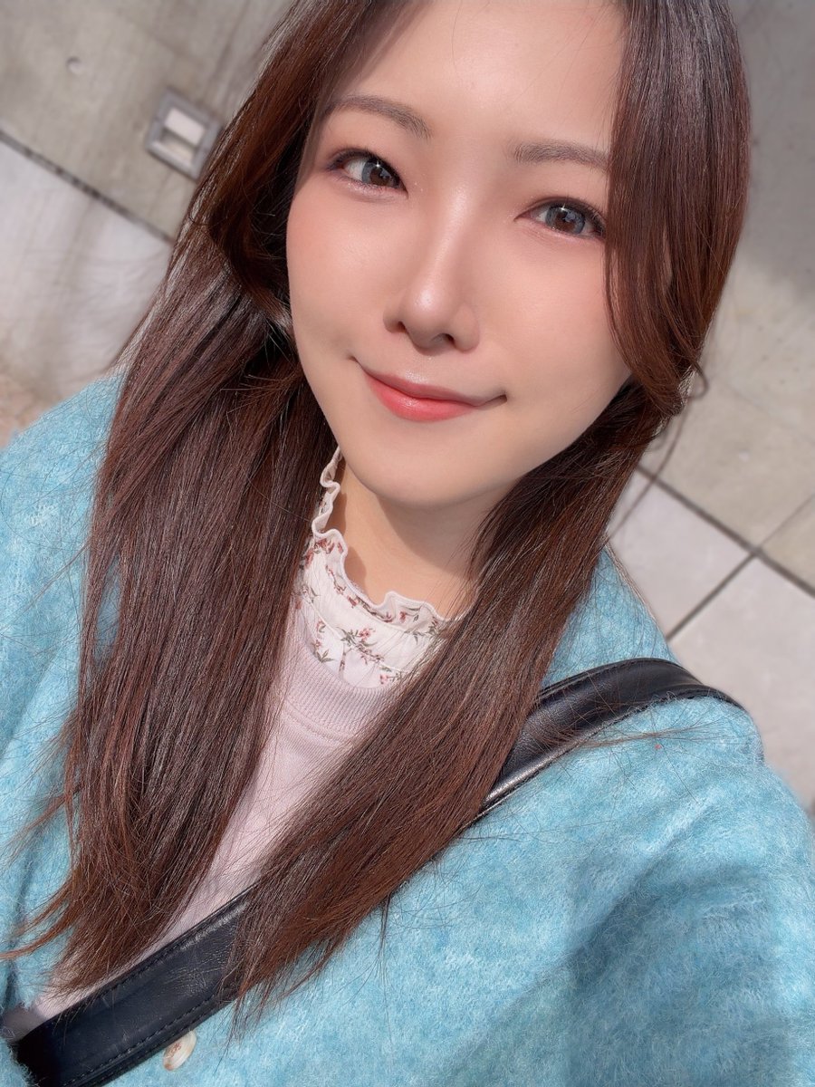 鶴田葵 tweet media