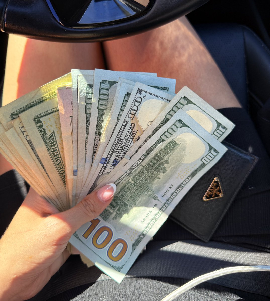 Goddess Erica tweet media