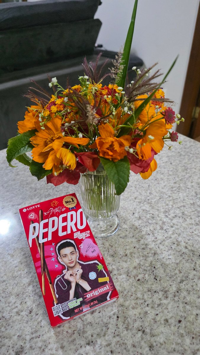 _IzaEscher's tweet photo. To honor Hyunjin's mission to take a pic with pretty flowers, i went looking for them in the rain today and got to make 3 flower arrangements.. happy birthday my prince, hope you had a wonderful day 💚 @Stray_Kids https://t.co/NypfAm6EfR