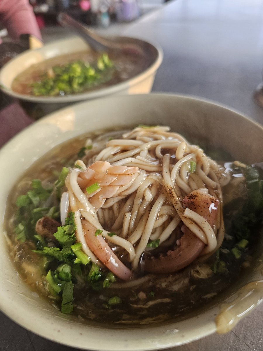 sunny 🍷🍹🍸 tweet media