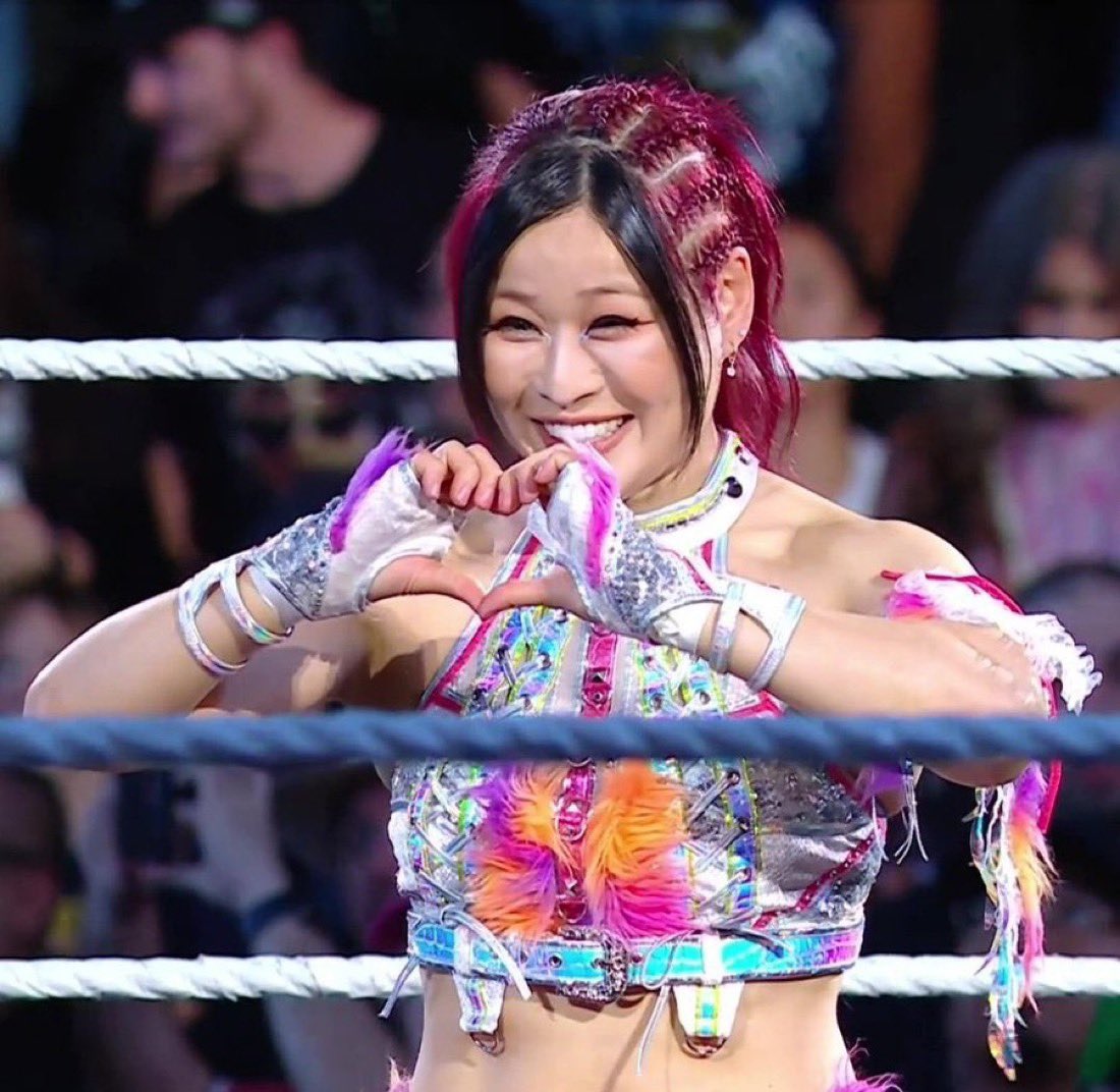 •𝐙𝐎𝐄• tweet media