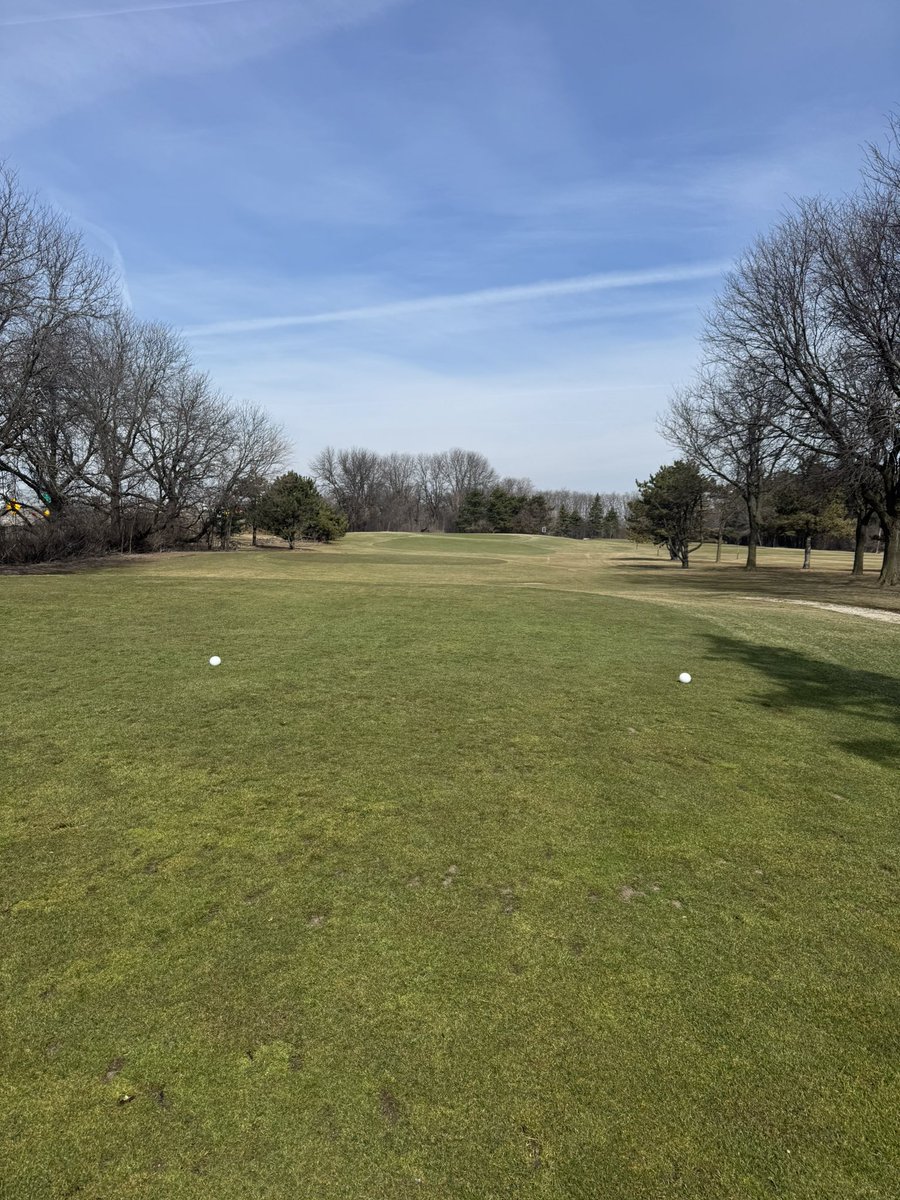 JStackGolfTurf's tweet photo. “Blizzard” conditions Monday, open for play tomorrow #mkegolf #curriepark https://t.co/XZbtZHrTS8