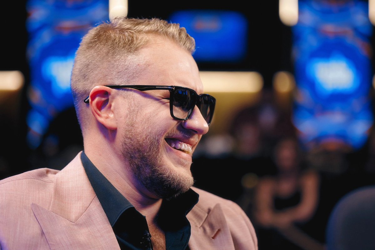 это звучит горло × мур-р-рзик tweet media