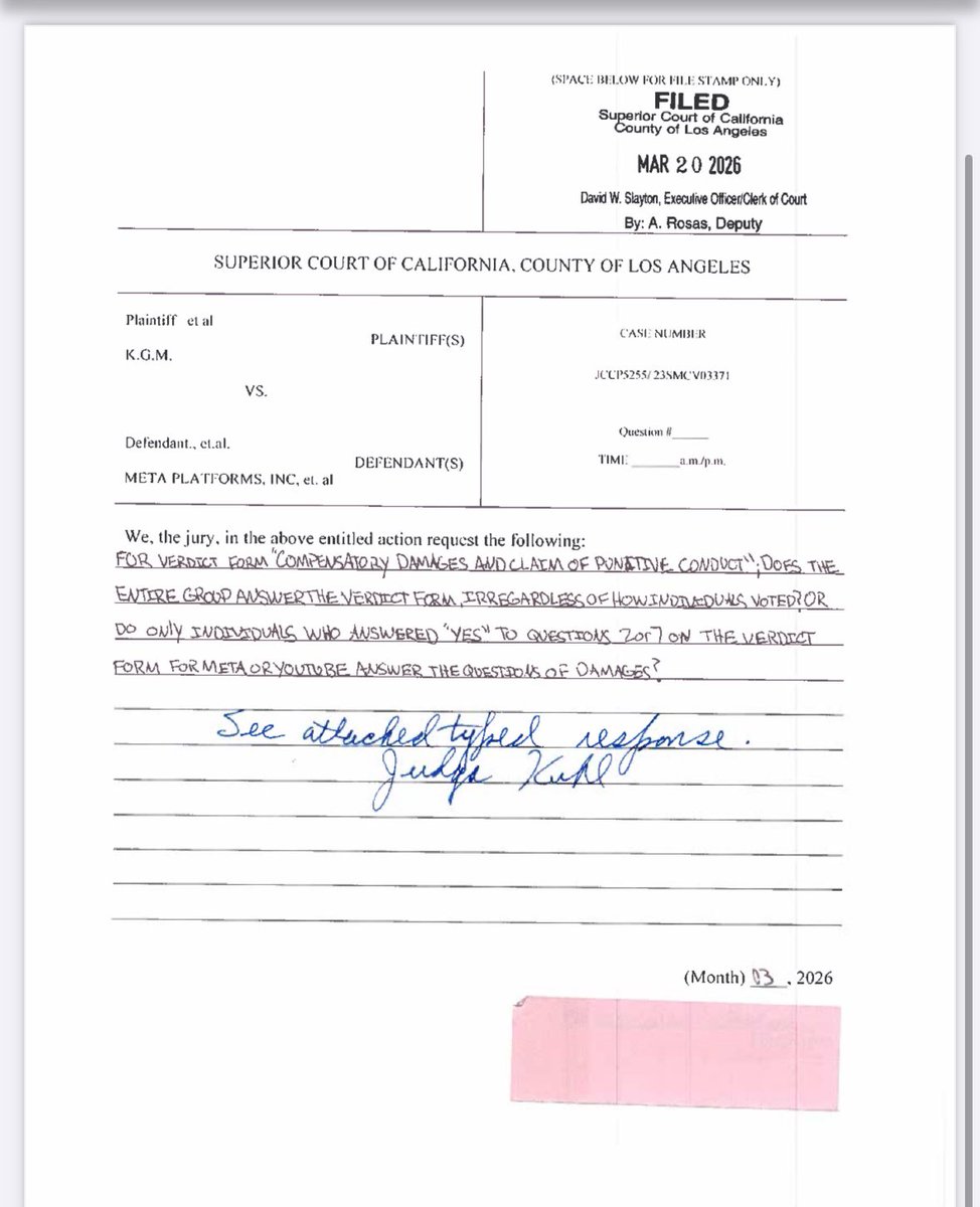 Meghann Cuniff tweet media