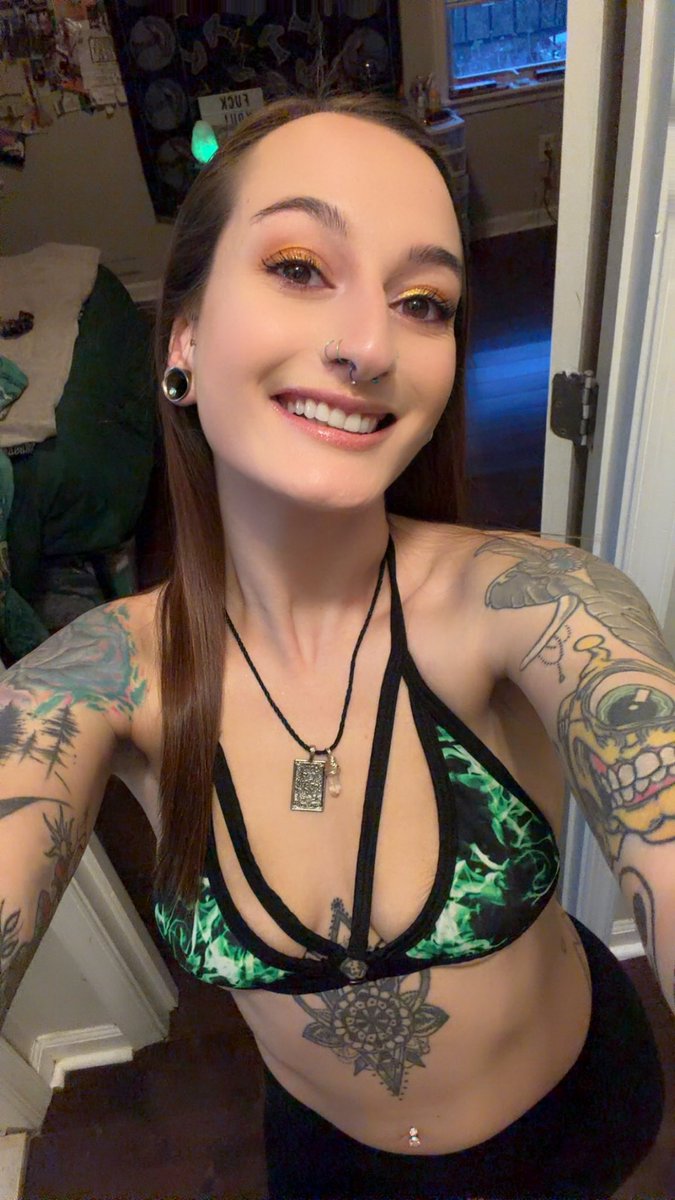 foreign&borin’ 🔜 drinkurwater 🔜 mersiv tweet media