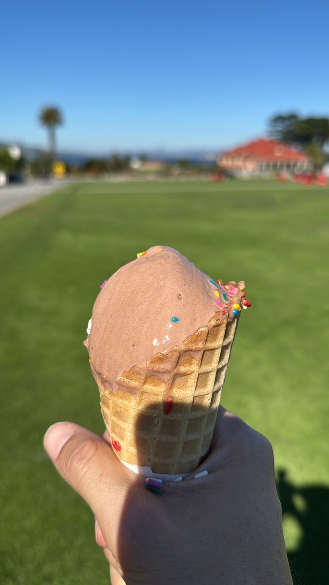 escuds's tweet photo. @SentientAGI thanks for the free ice cream! https://t.co/EkYgQD2lIK