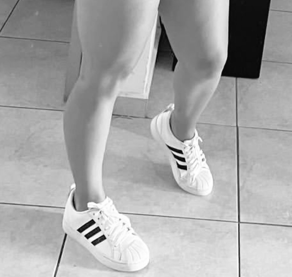 hotwife CASADA DISCRETA tweet media