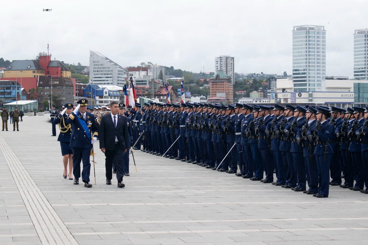 Fuerza Aérea de Chile tweet media