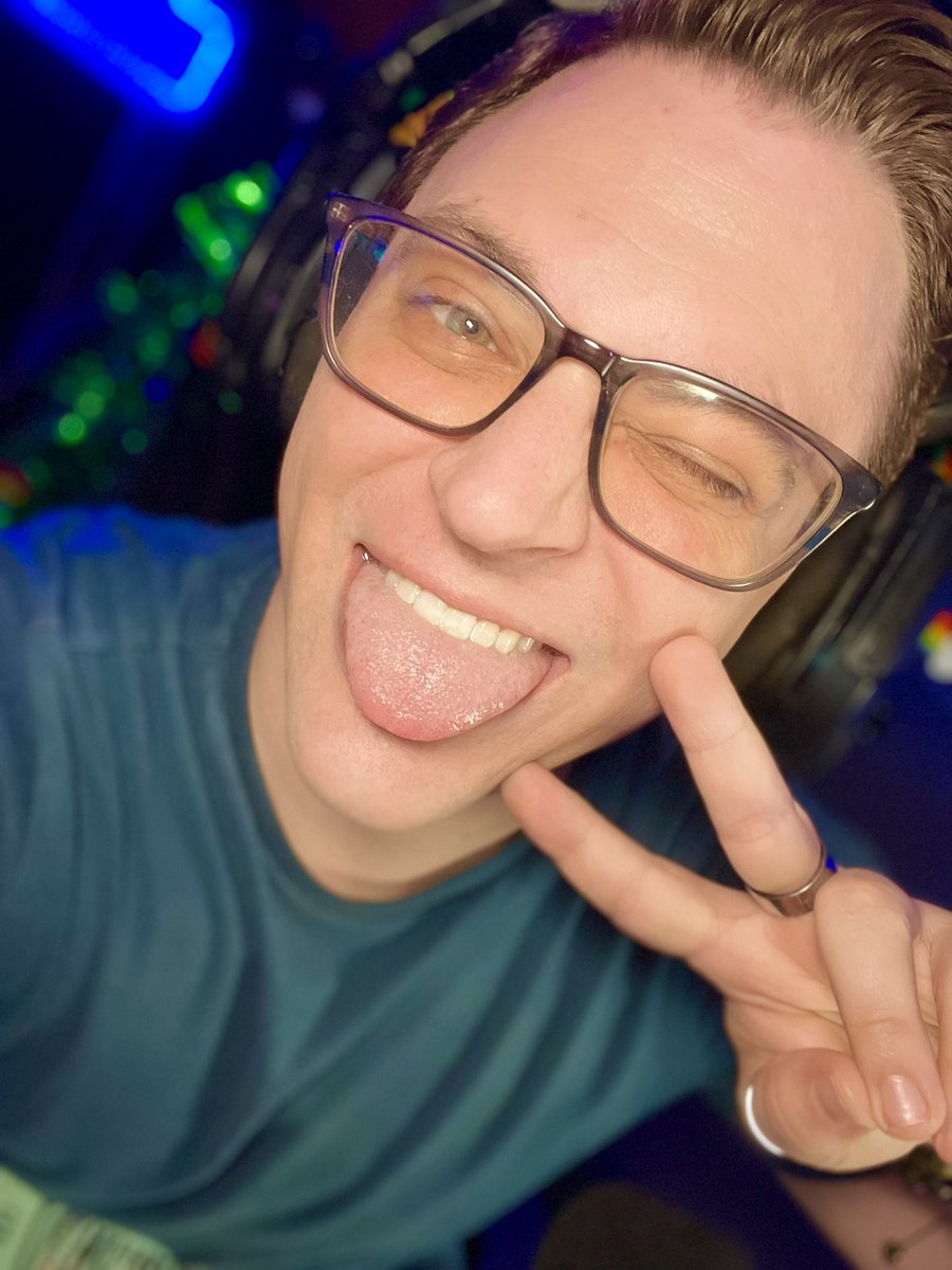 Blue Wanderer tweet media