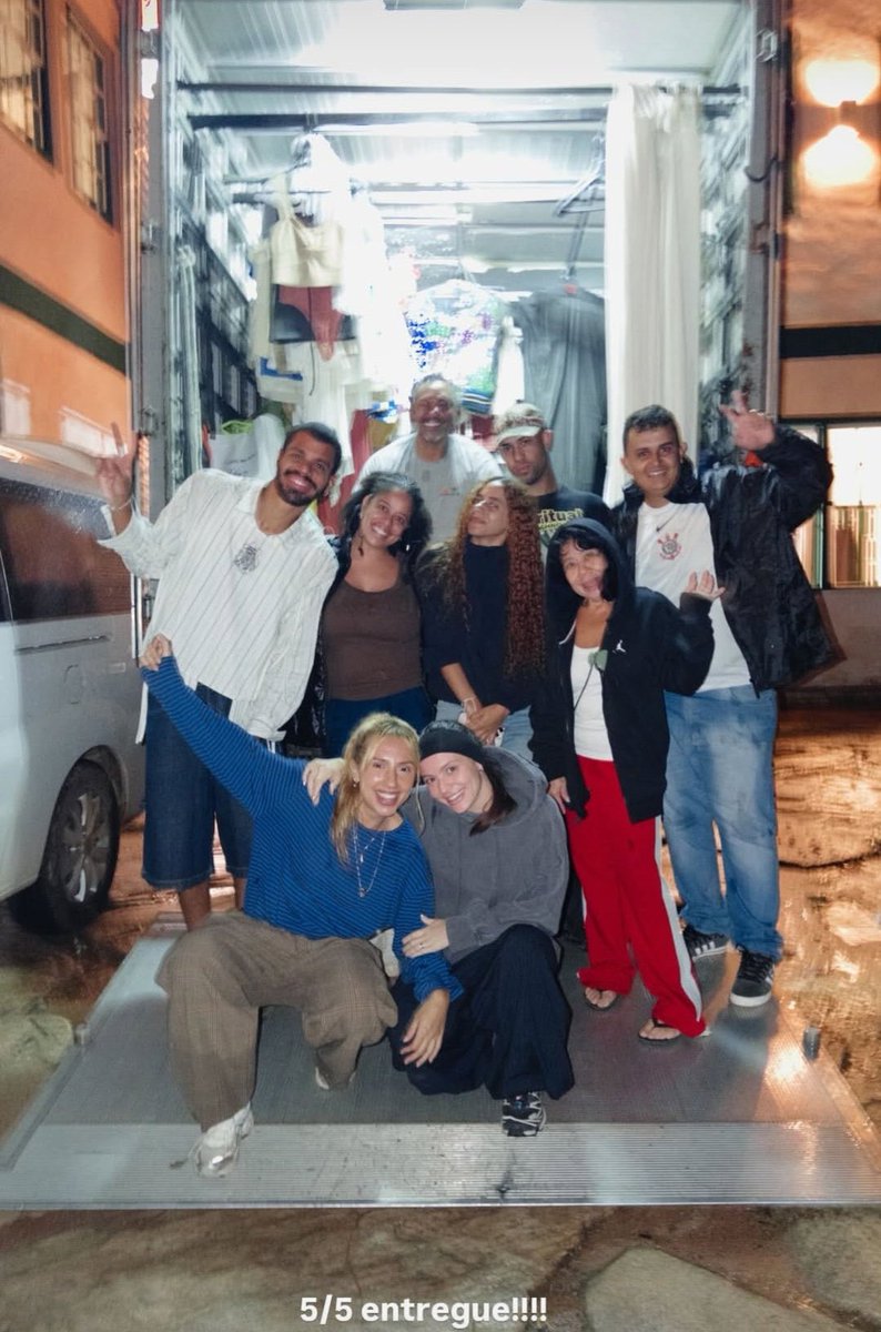 Fonte Anitta tweet media