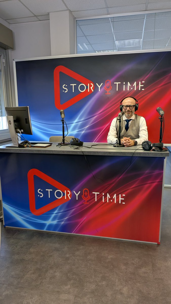 LGramellini's tweet image. Grazie a @storytime_ufficiale per l'invito e l'ospitalità. L'esperienza della radio è e resterà sempre un'esperienza fantastica. 

#storytime #radiocanaleitalia #radio #storytimephotography #bologna