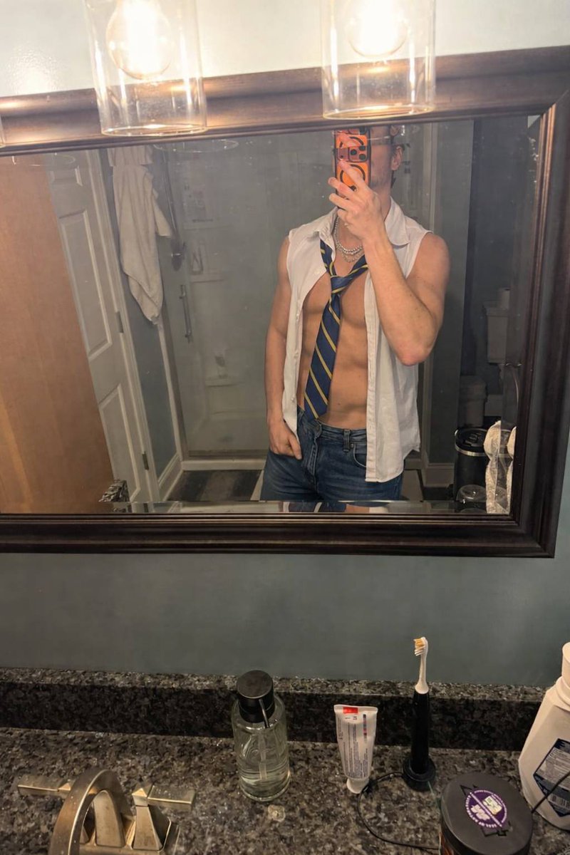 direvoltage tweet media