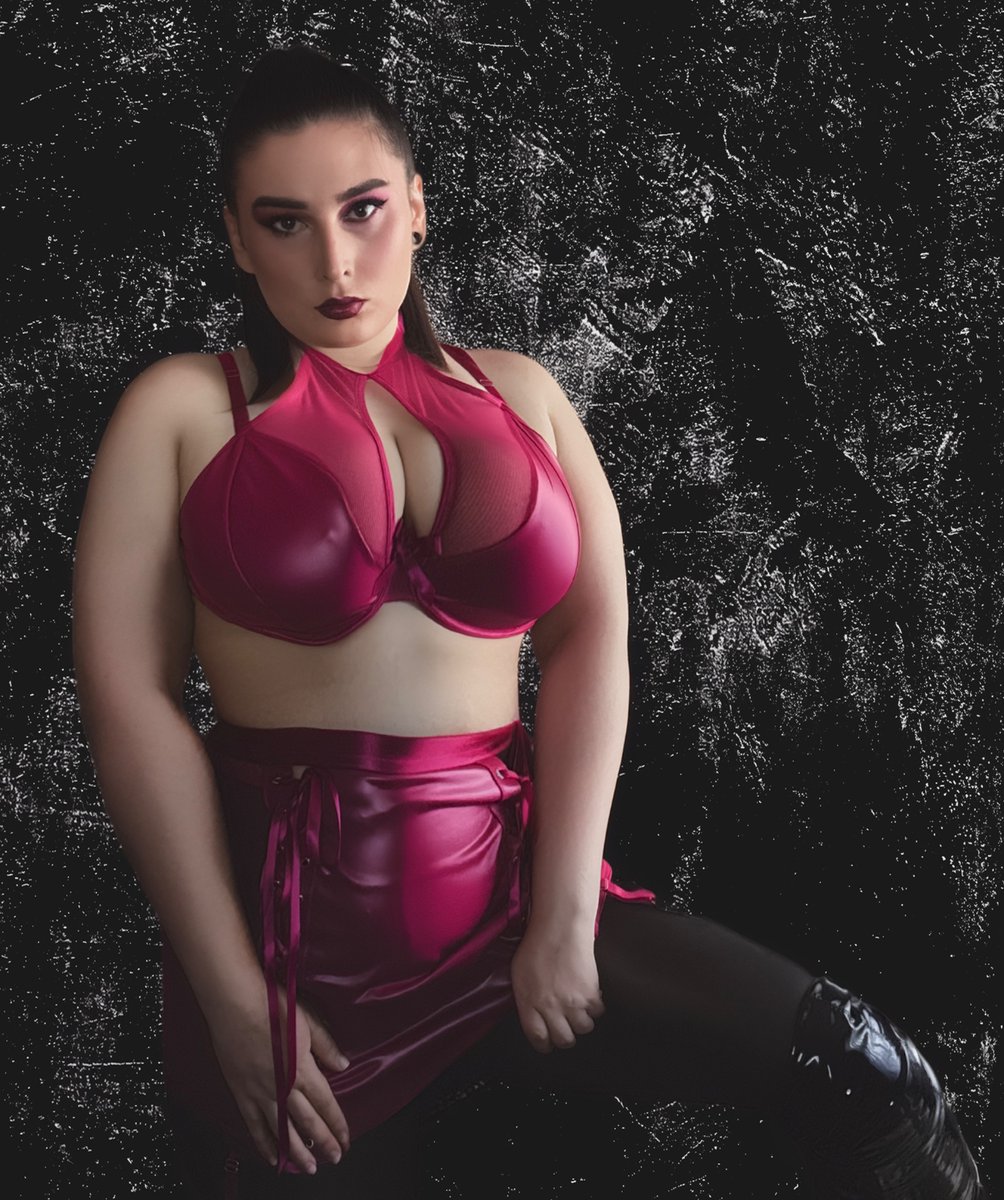 Romantic Ghost tweet media