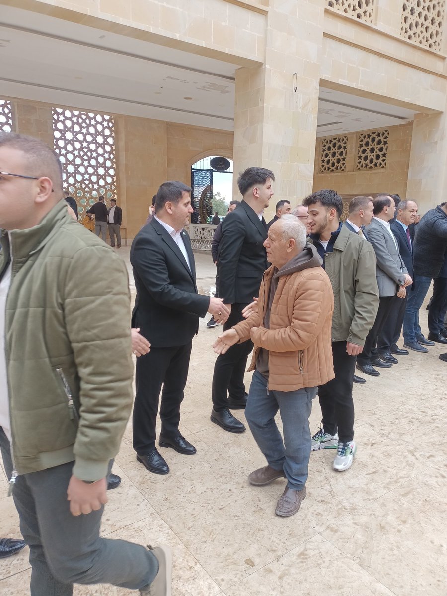 Bugün bayram programları vesilesiyle değerli vatandaşlarımızla bir araya geldik. 

Rabbimiz hayırlı kılsın, aziz İslam'ın tüm dünyada serfiraz olduğu bayramları da görmek dileğiyle...