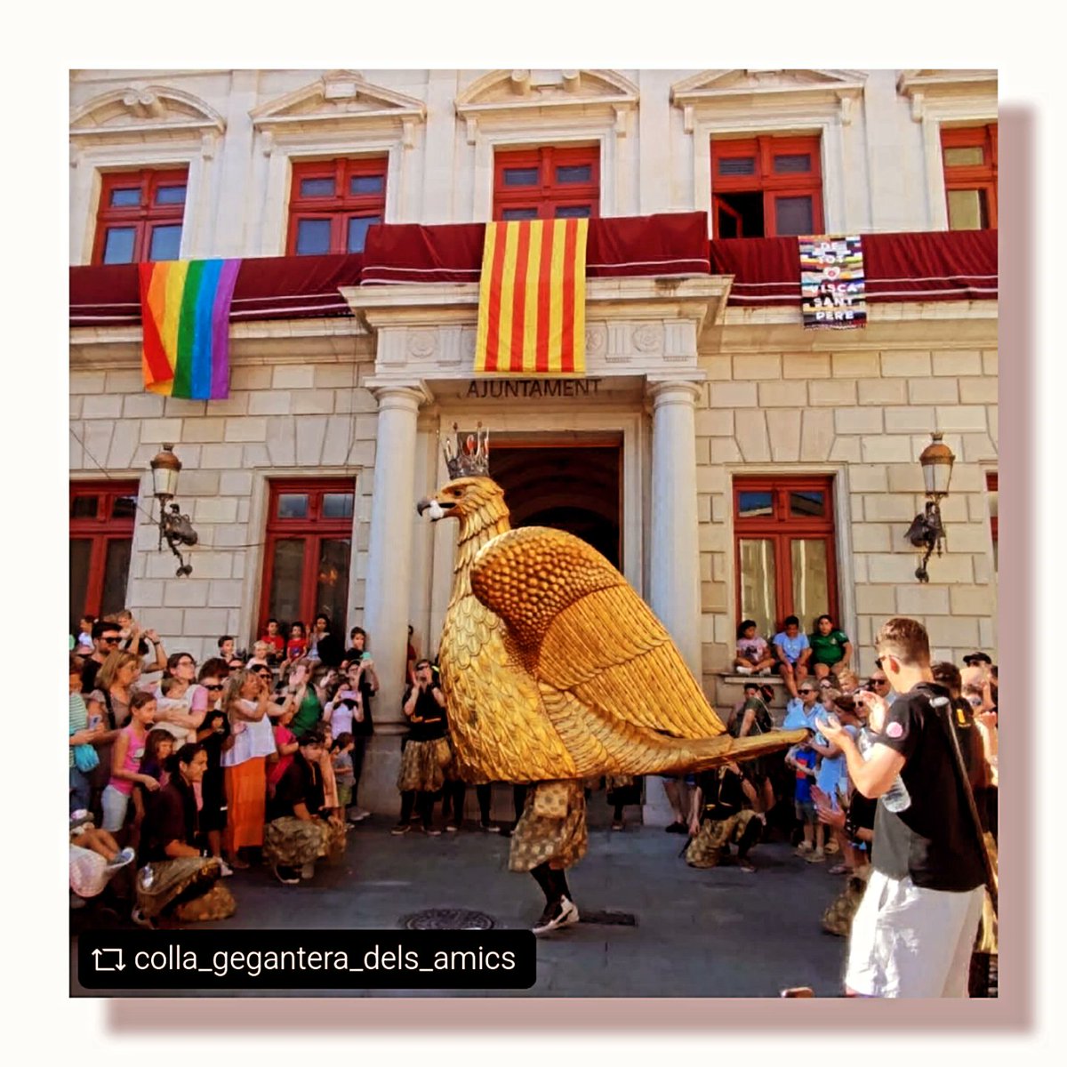 aligadeReus's tweet photo. Repost @colla_gegantera_dels_amics

#AligaDeReus
#AligaDeCatalunya #AliguesDeCatalunya #AliguesDelsPaisosCatalans #BallDeLAliga #DansaDeLAliga #FiguresZoomorfiques #ImatgeriaFestiva
#BestiariFestiuIPopular
#Aliga #Aguila #Eagle #Aigle #Aquila #Aguiles #Aligues #BestiariFestiu https://t.co/5gnLsHBjeM