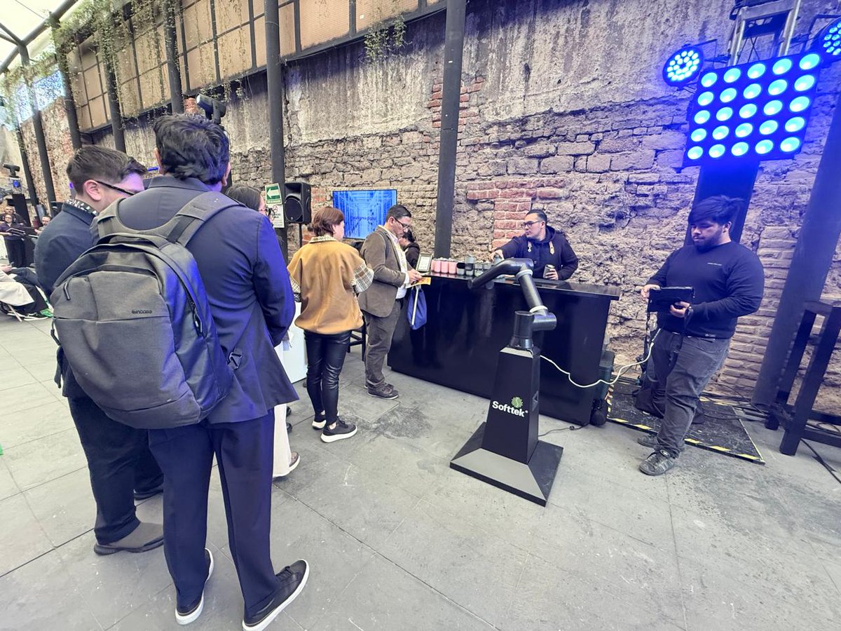 SofttekMX tweet media