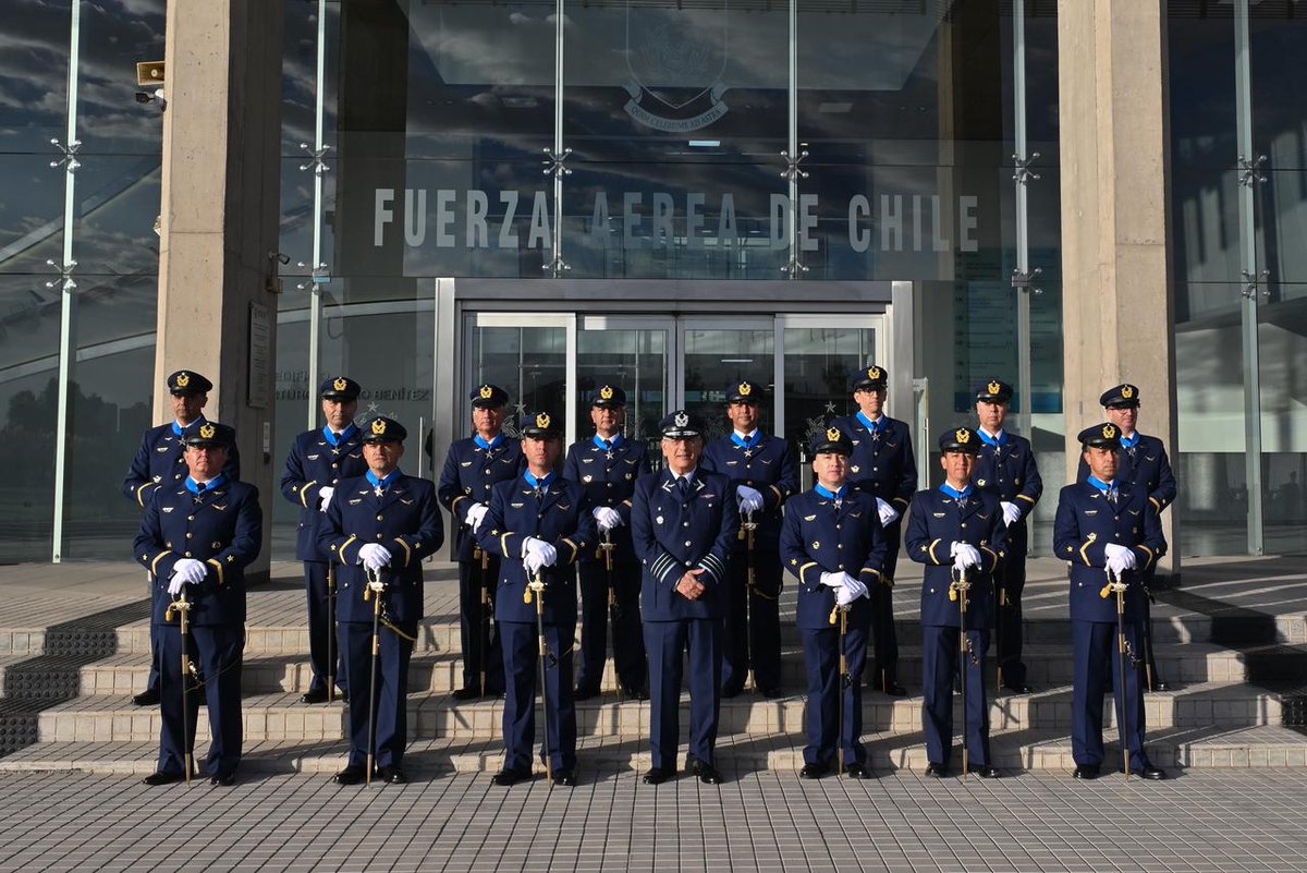 Fuerza Aérea de Chile tweet media
