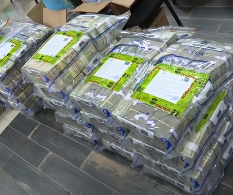 Christian R. Differ tweet media