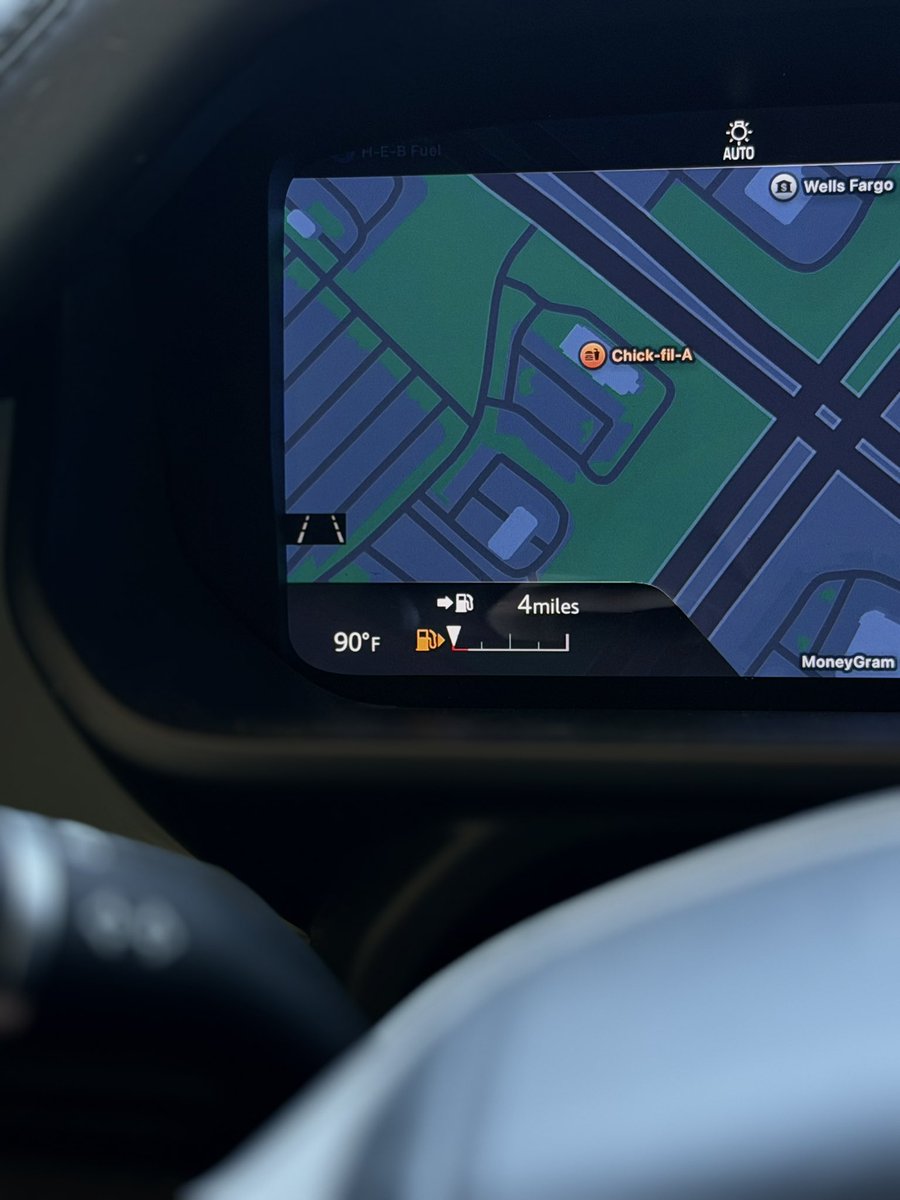 Riley Coyote tweet media