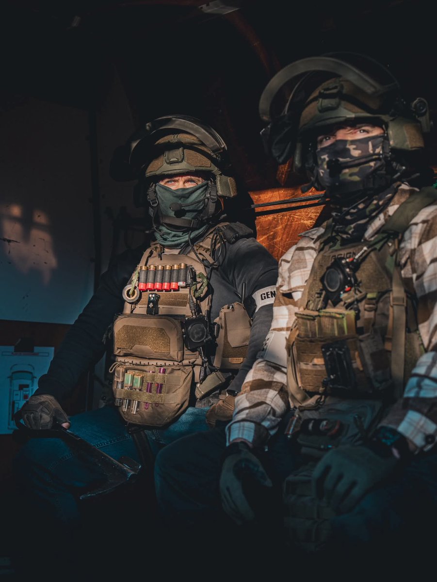 andykim4147's tweet photo. GIGN
프랑스 https://t.co/9YNCsL4Aw2
