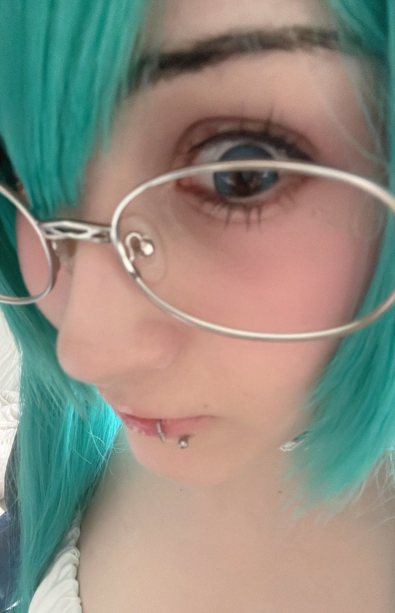 Chichi 🗝️🗝️ → Idol Village v3 ₊˚⊹ tweet media