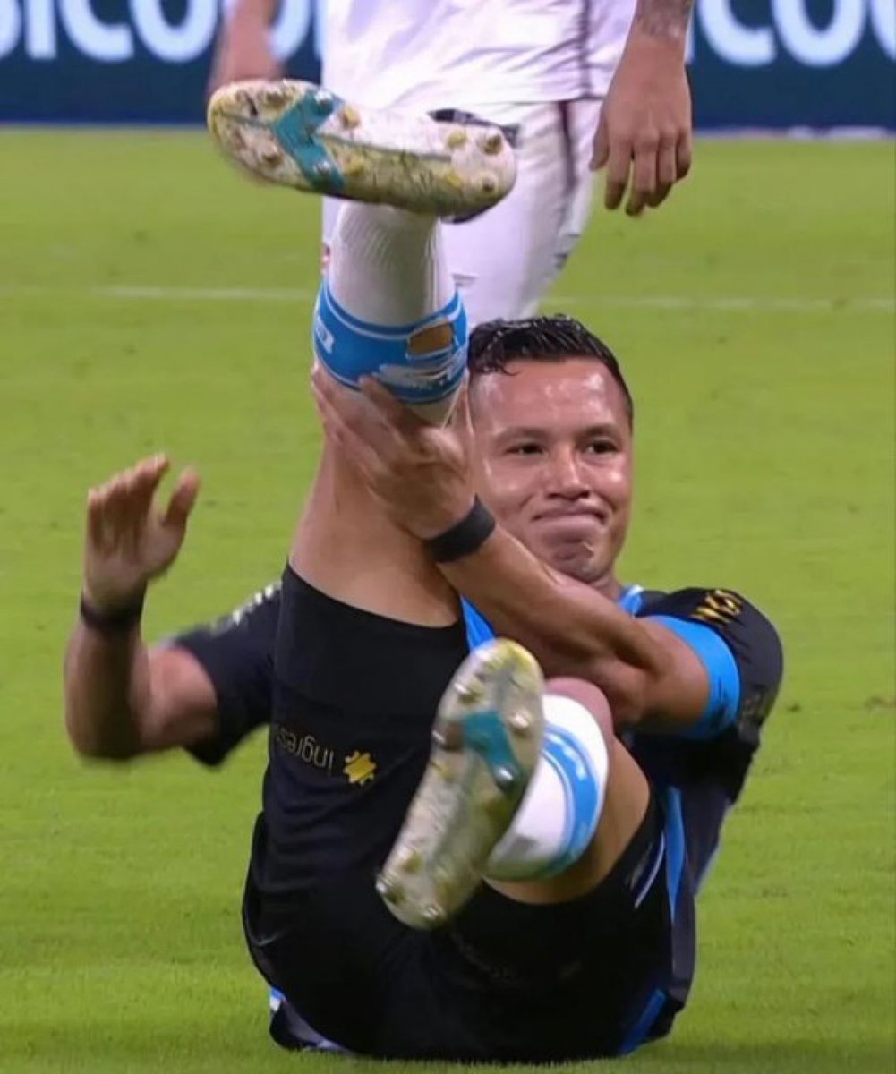 Toutoune89 tweet media