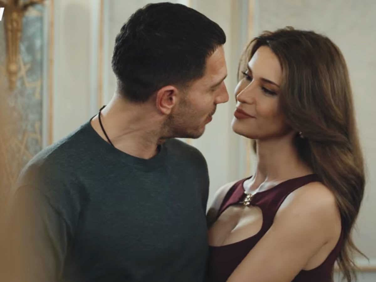 ye4hmurr's tweet image. Yarın fragman günüü😍 #Yeraltı #BozCey