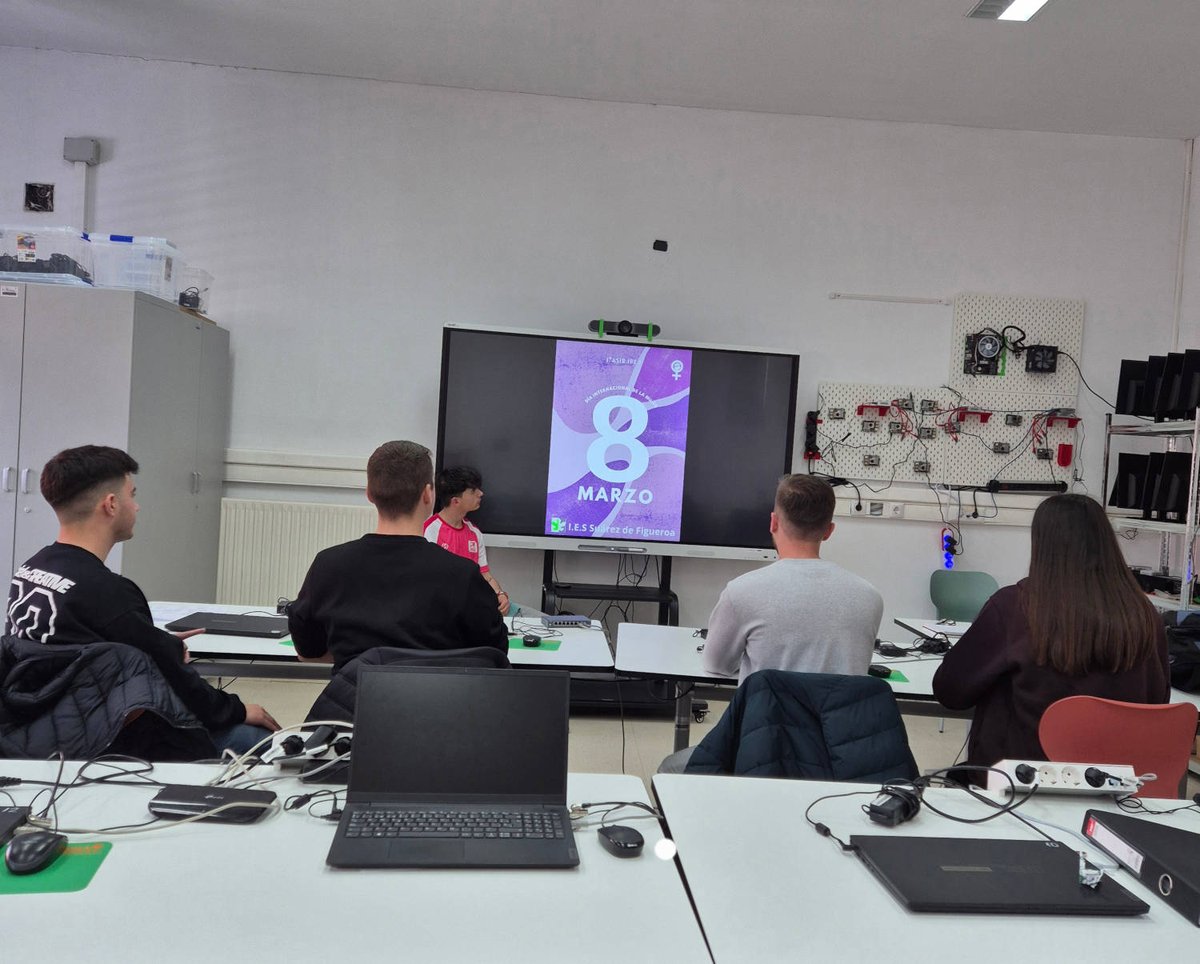 IES SUÁREZ DE FIGUEROA tweet media