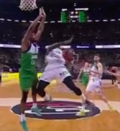 a super saiyan tweet media