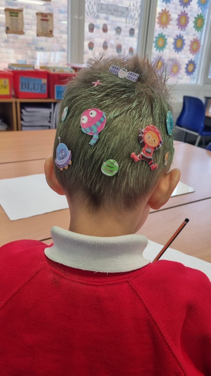 Lee Chapel Primary School tweet media