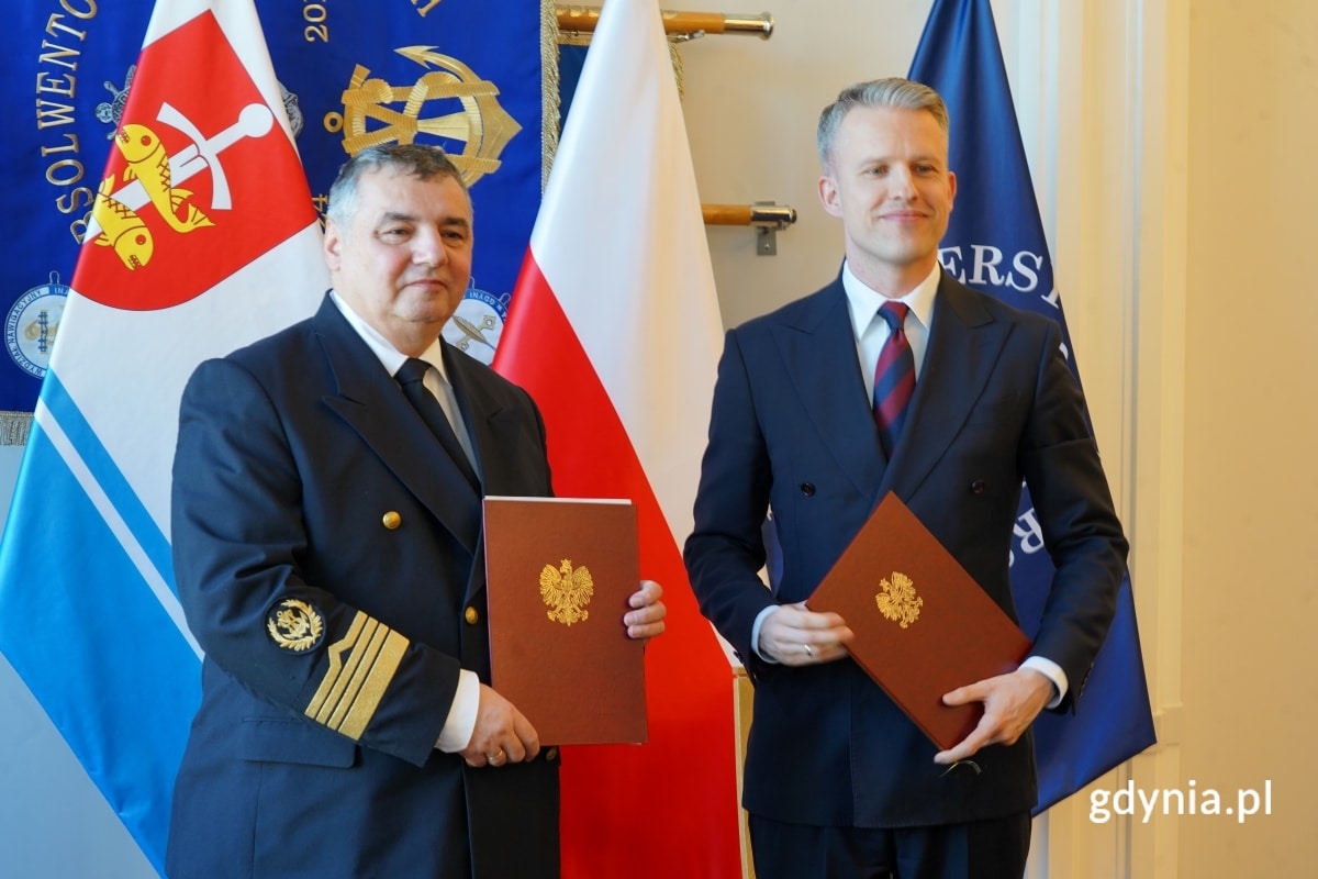 TransInfo.pl tweet media