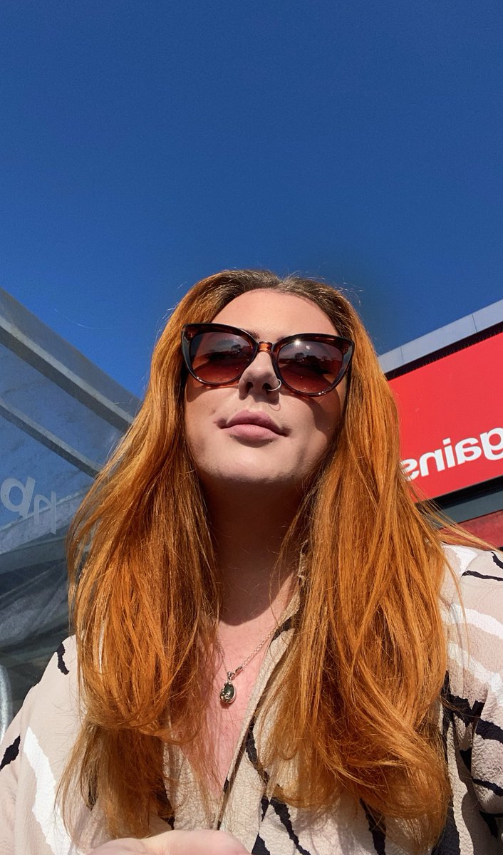 Samantha tweet media