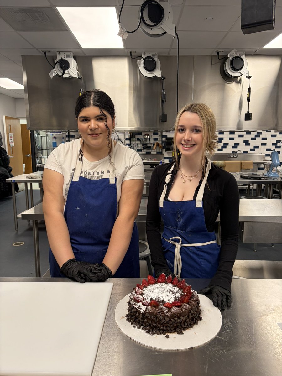 Riverside Brookfield High School tweet media