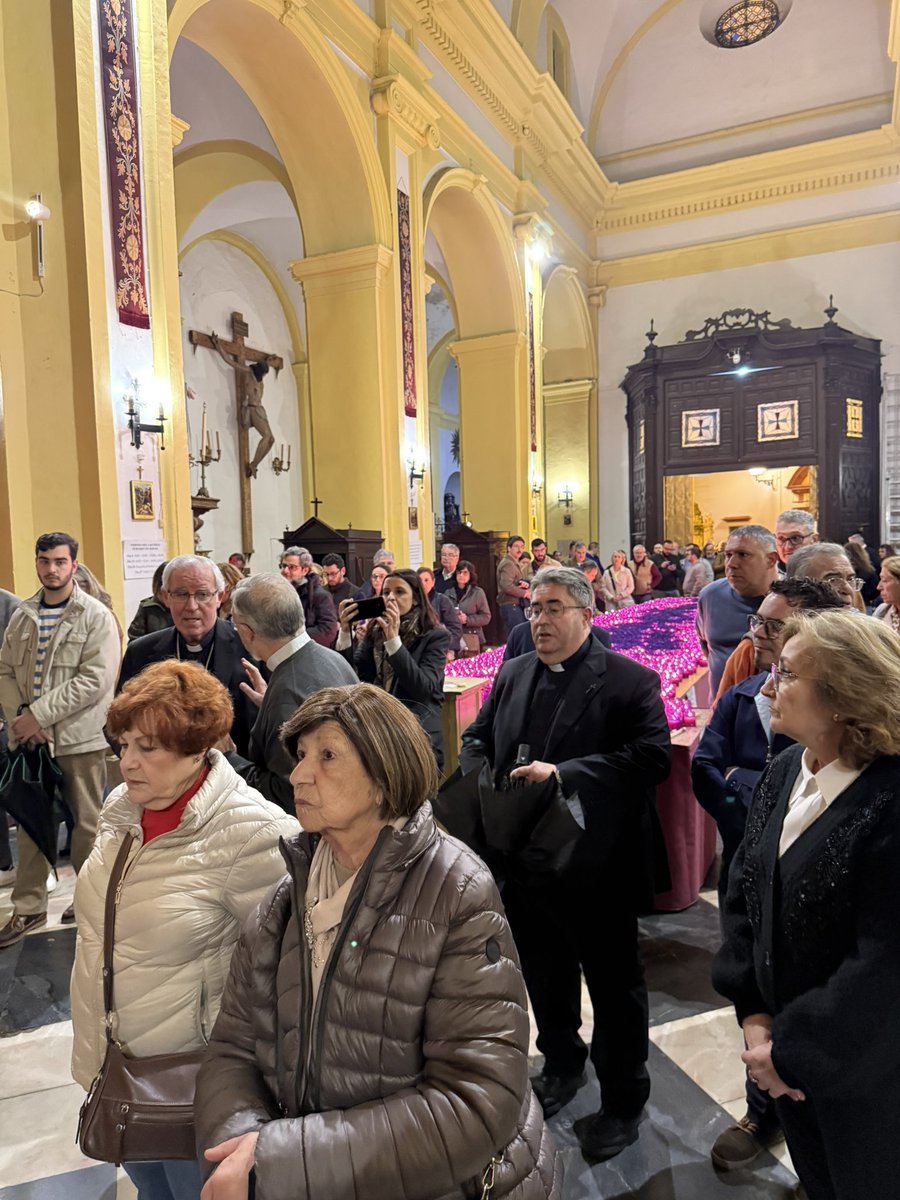 Arco del Postigo tweet media