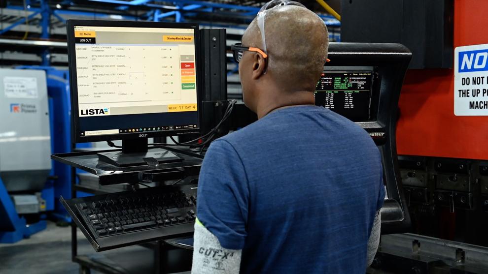 SMEMediaNews's tweet image. How can #manufacturers keep their networks secure while enabling greater integration and interoperability on the production floor? @SMEMediaNews Contributing Editor Kip Hanson spoke to experts from @autodesk, @tulipinterfaces and Genedge to find out.

@SME_MFG #cybersecurity