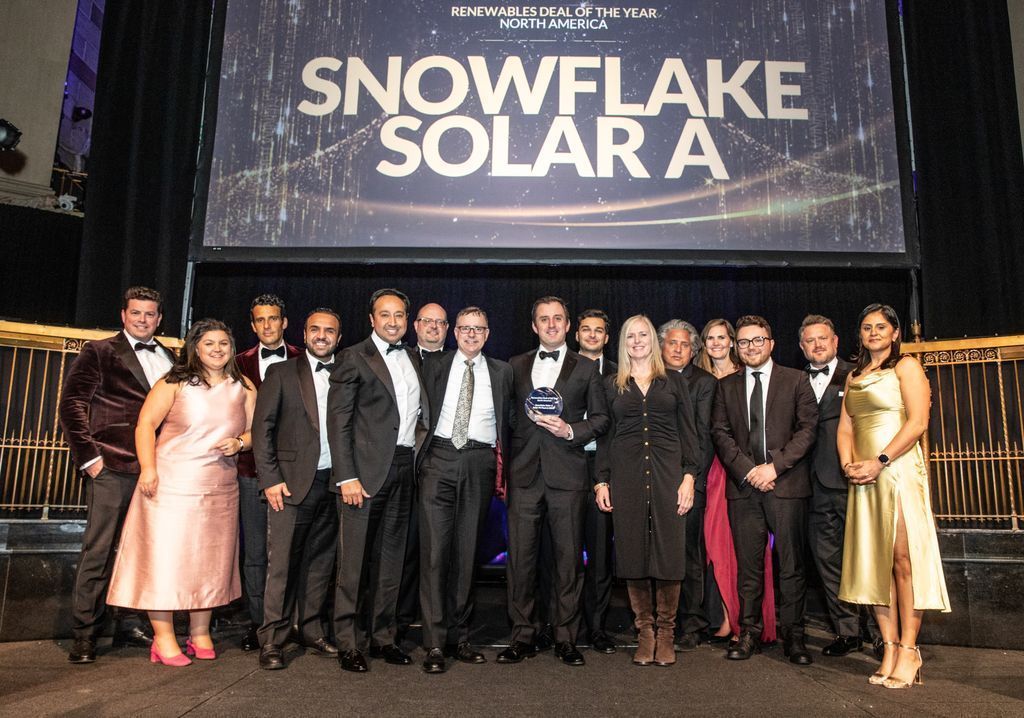 CleneraSolar's tweet photo. Our Capital Markets team took home the Renewables Deal of the Year, North America award from @IJGlobal for the Snowflake A construction financing arrangement for $1.44 billion. It is the largest deal in Clēnera history and a testament to the quality and dedication of our team. https://t.co/FxzUY61ivS