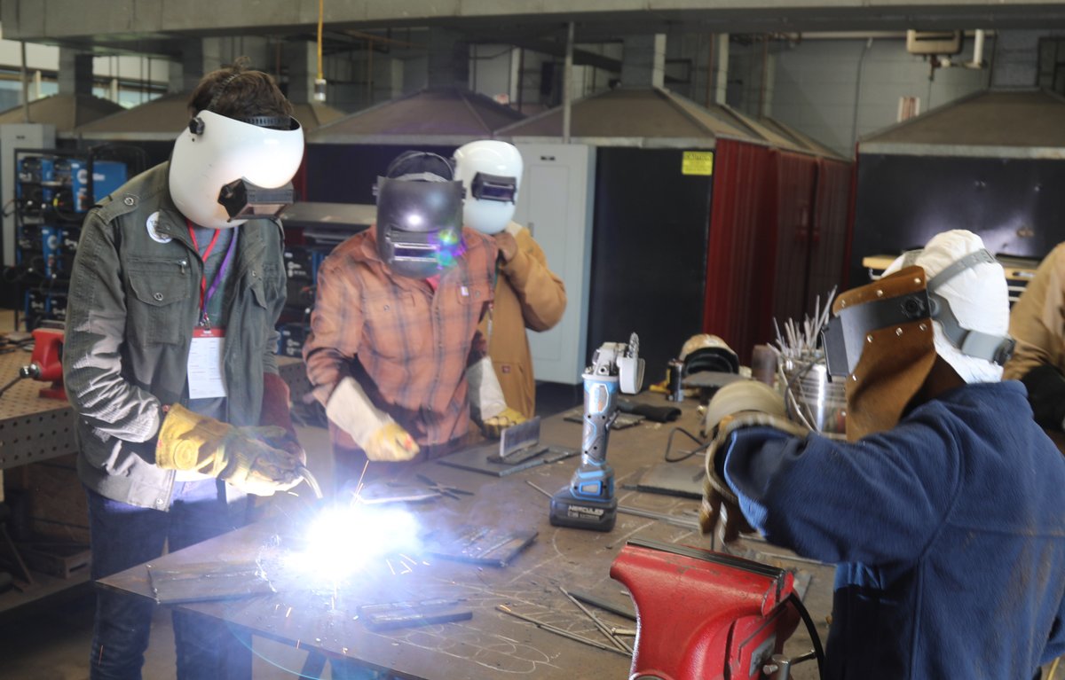 Alvin College tweet media