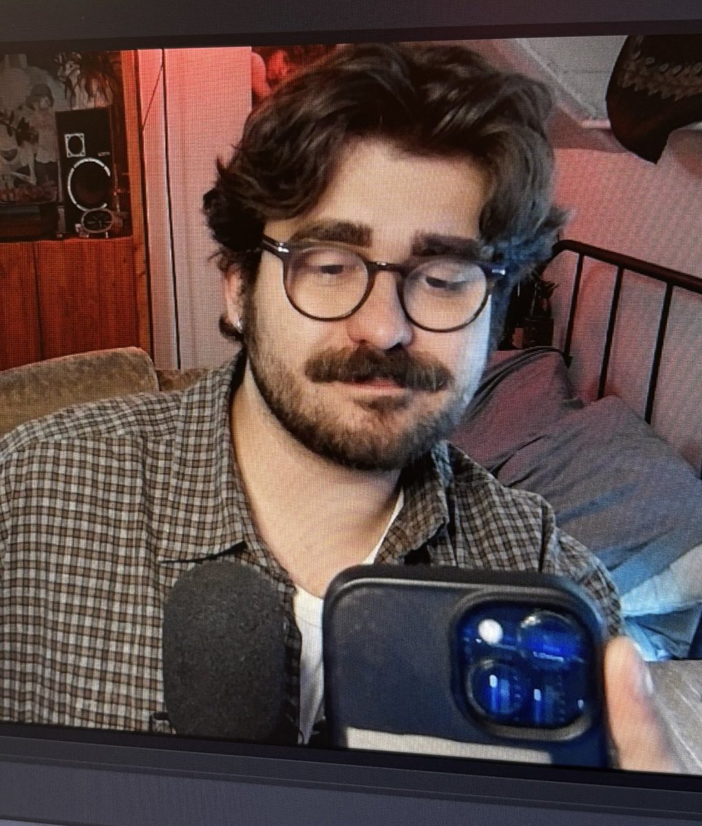 APuzzledSlime | #HomeSMP 🟩 tweet media