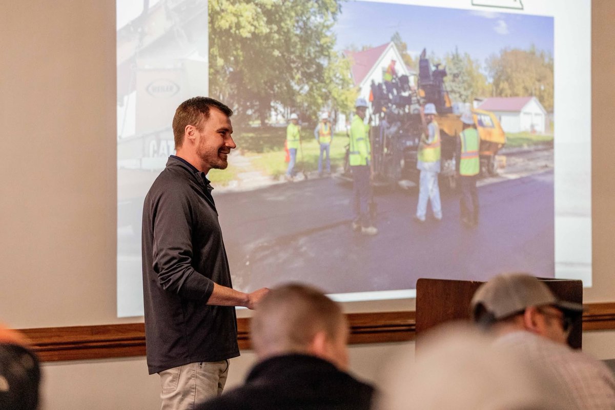 constructorslnk's tweet photo. We kicked off 2026 with our yearly project overview and an outstanding keynote from former Nebraska Volleyball coach, @jcook2 as he shared wisdom on leadership, success, and positivity.

GBR. https://t.co/j104Dy6ZeY