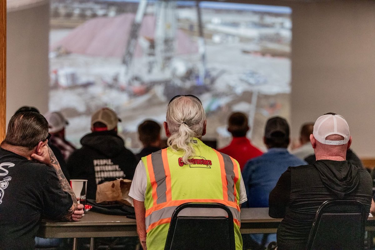constructorslnk's tweet photo. We kicked off 2026 with our yearly project overview and an outstanding keynote from former Nebraska Volleyball coach, @jcook2 as he shared wisdom on leadership, success, and positivity.

GBR. https://t.co/j104Dy6ZeY