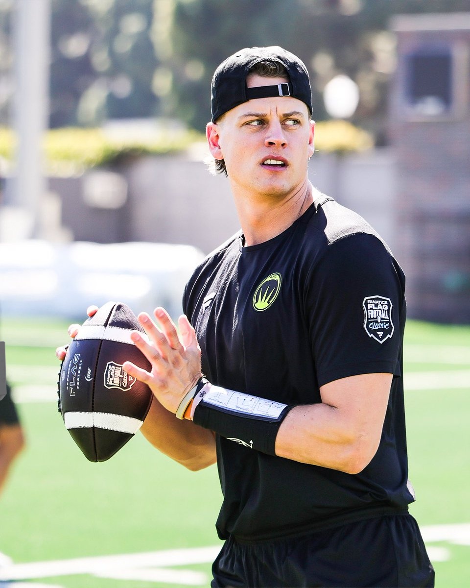 Joe Burrow Fan Club tweet media