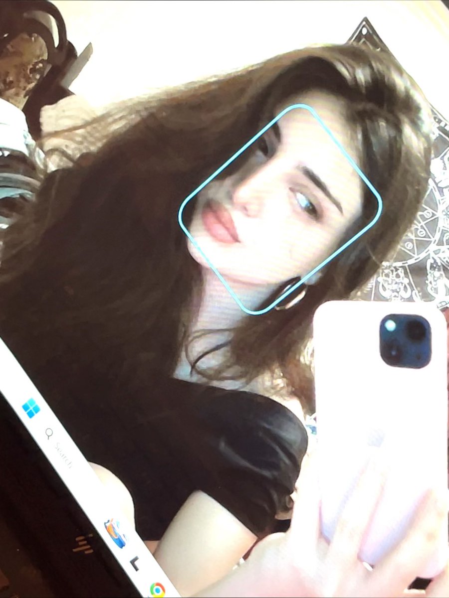 Marie🍓 tweet media