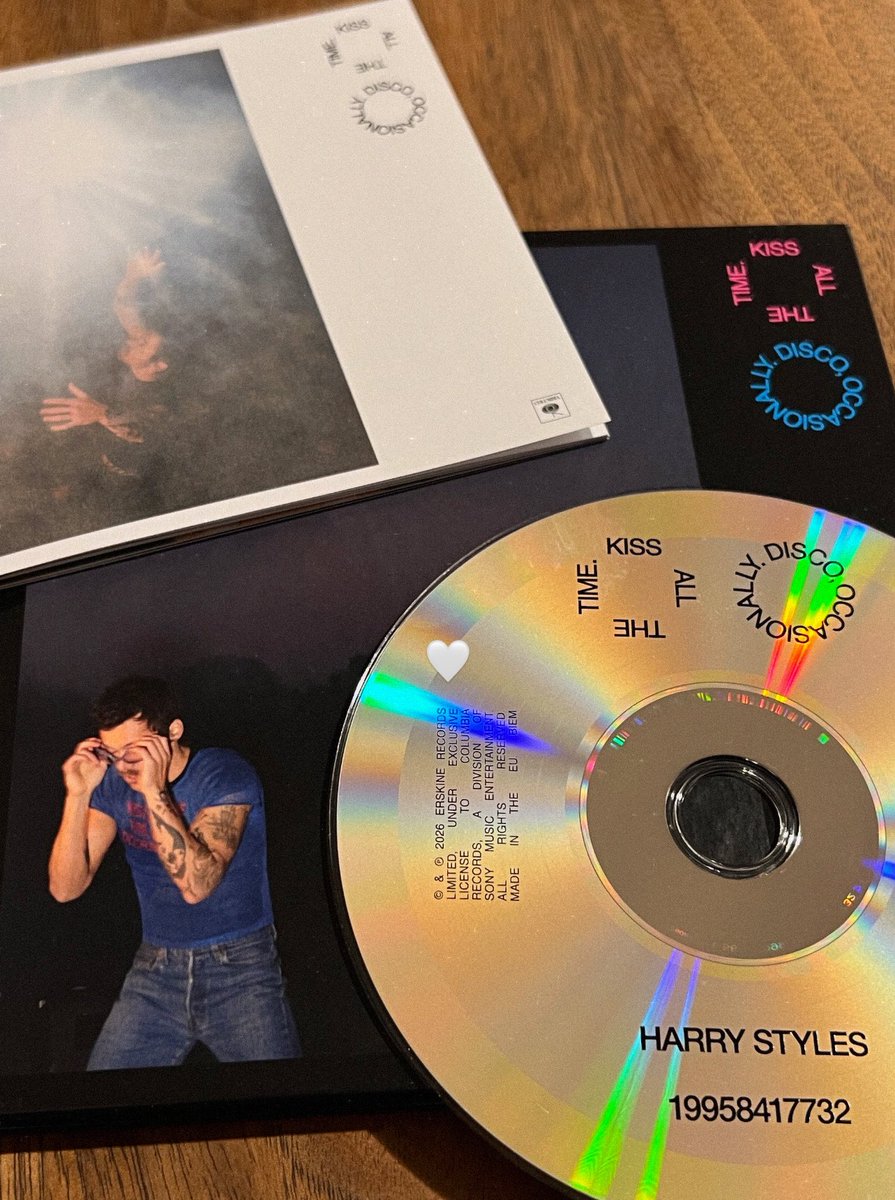 angie • ceo of pink tyler tweet media