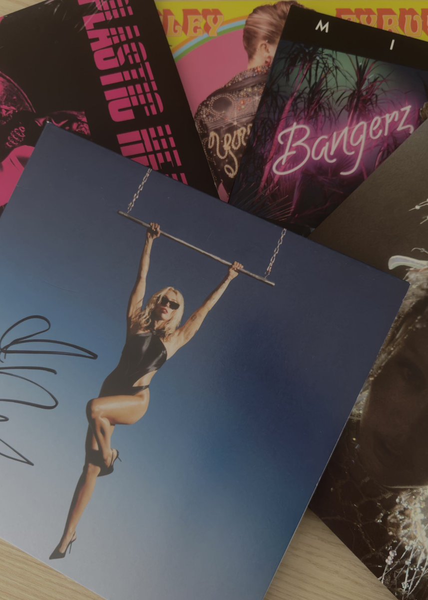 maybe it's romi!!📚🍒💌 tweet media