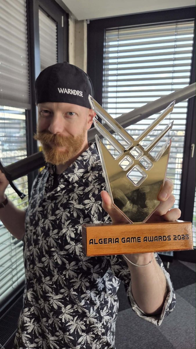 Just Play it tweet media