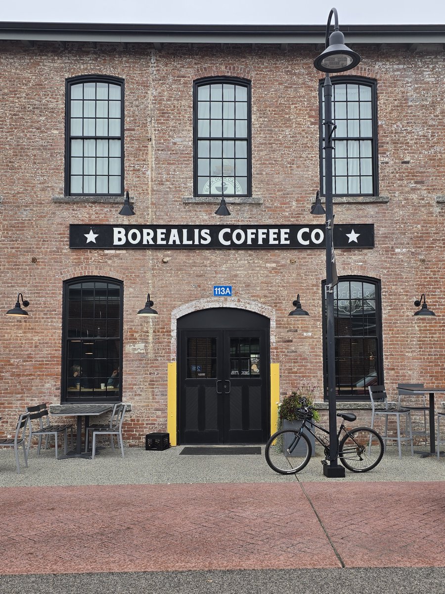 DriveLessRI tweet media