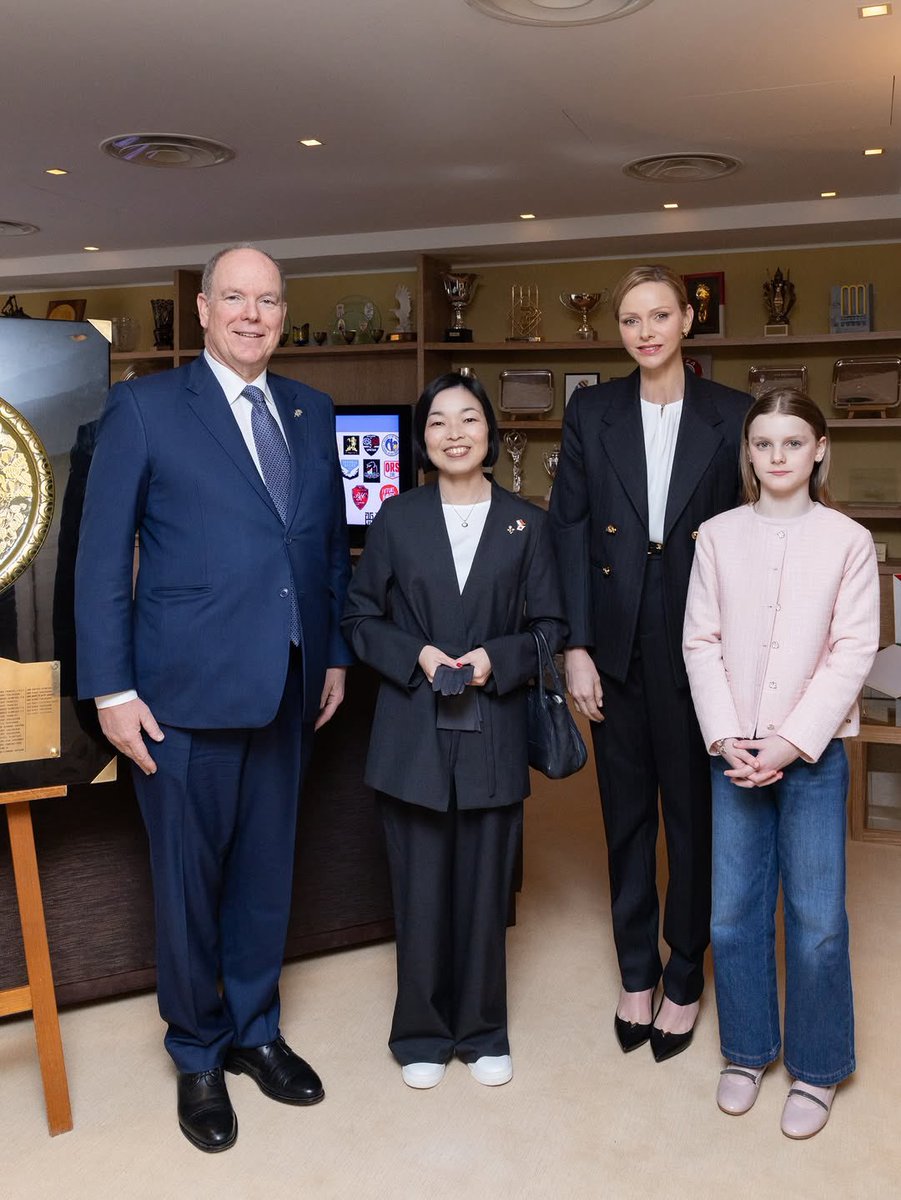 Imperial Material ♚ tweet media