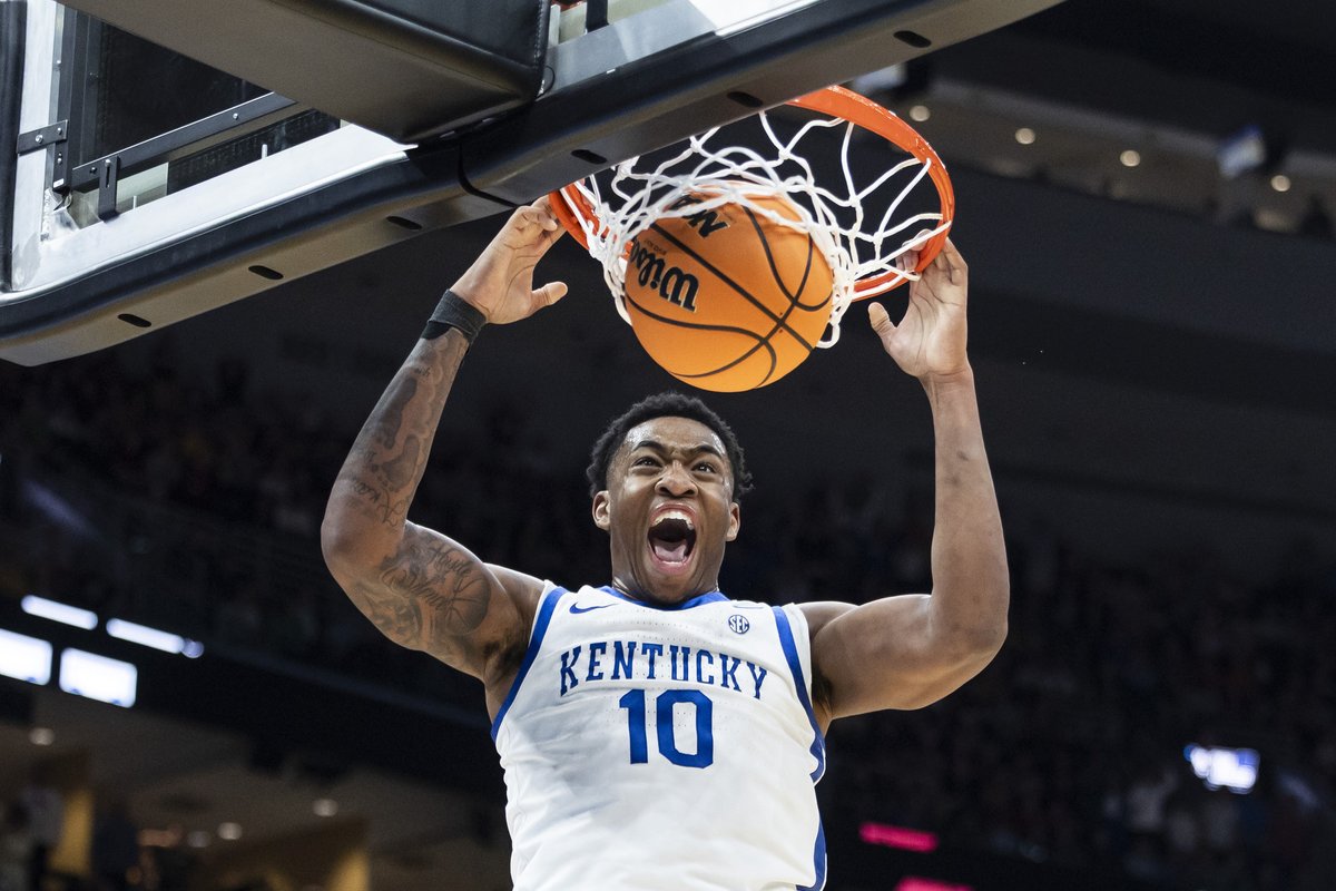 chetwhite7's tweet photo. Cats beat the Broncos 89-84 in OT in the first round of the NCAA Tournament in St. Louis. 

#kentucky #lexky #bbn #gobigblue #ncaatournament https://t.co/4RY97ziO7d