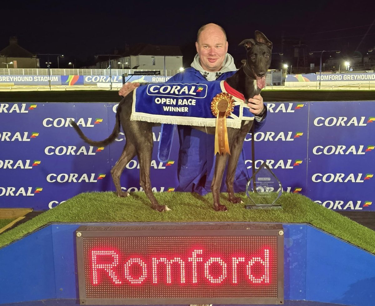 Romford Stadium tweet media