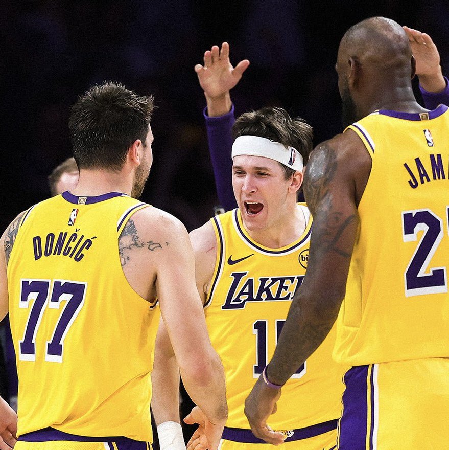 RTNBA's tweet photo. The hottest teams in the NBA right now:

🔥 Spurs - 20-2 over their last 22 games
🔥 OKC - 13-1 over their last 14 games
🔥 Hawks - 11-0 over their last 11 games
🔥 Lakers - 11-1 over their last 12 games
🔥 Hornets - 10-3 over their last 13 games

Heating up at the right time 😮‍💨 https://t.co/T8bEq3ZSC7